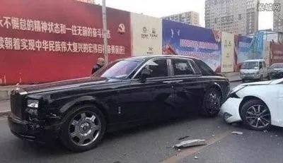 汽车撞倒猪血赔偿多少